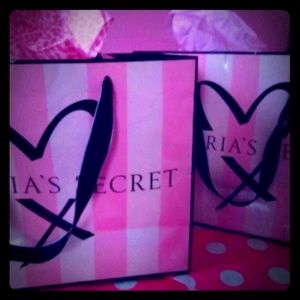 PINK VICTORIA'S SECRET PINK AND GREEN HAPPY BUNDLE